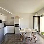 Climatise Centre Port Avec Piscine & Parking Agde