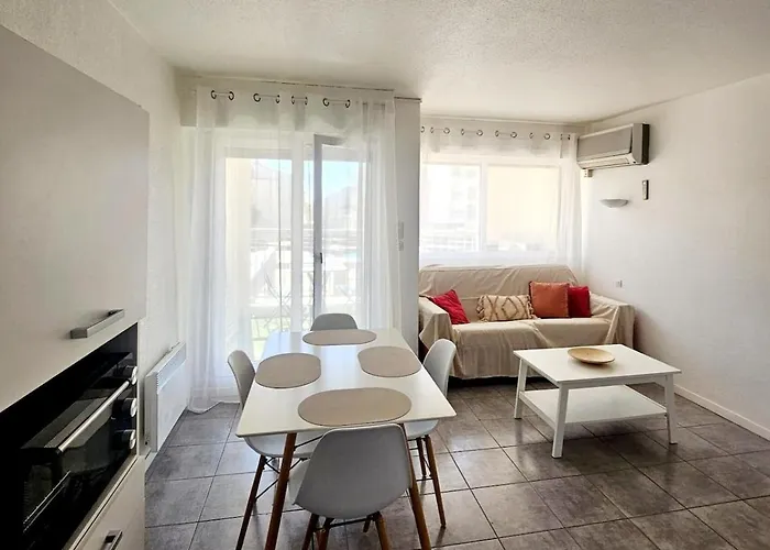 Climatise Centre Port Avec Piscine & Parking Apartment *