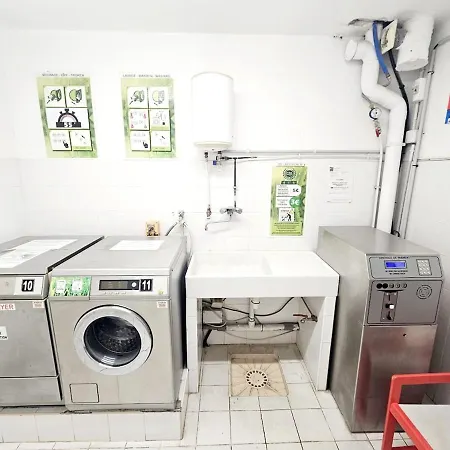 Climatise Centre Port Avec Piscine & Parking