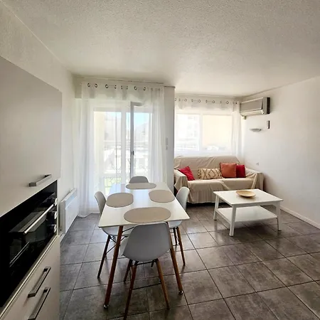Climatise Centre Port Avec Piscine & Parking Apartment *