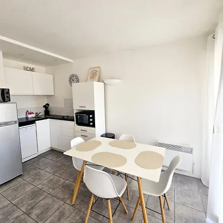 Apartment Climatise Centre Port Avec Piscine & Parking Agde