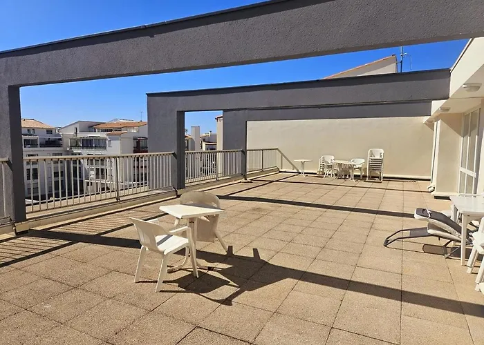 Climatisé Centre Port Avec Piscine&parking * Agde